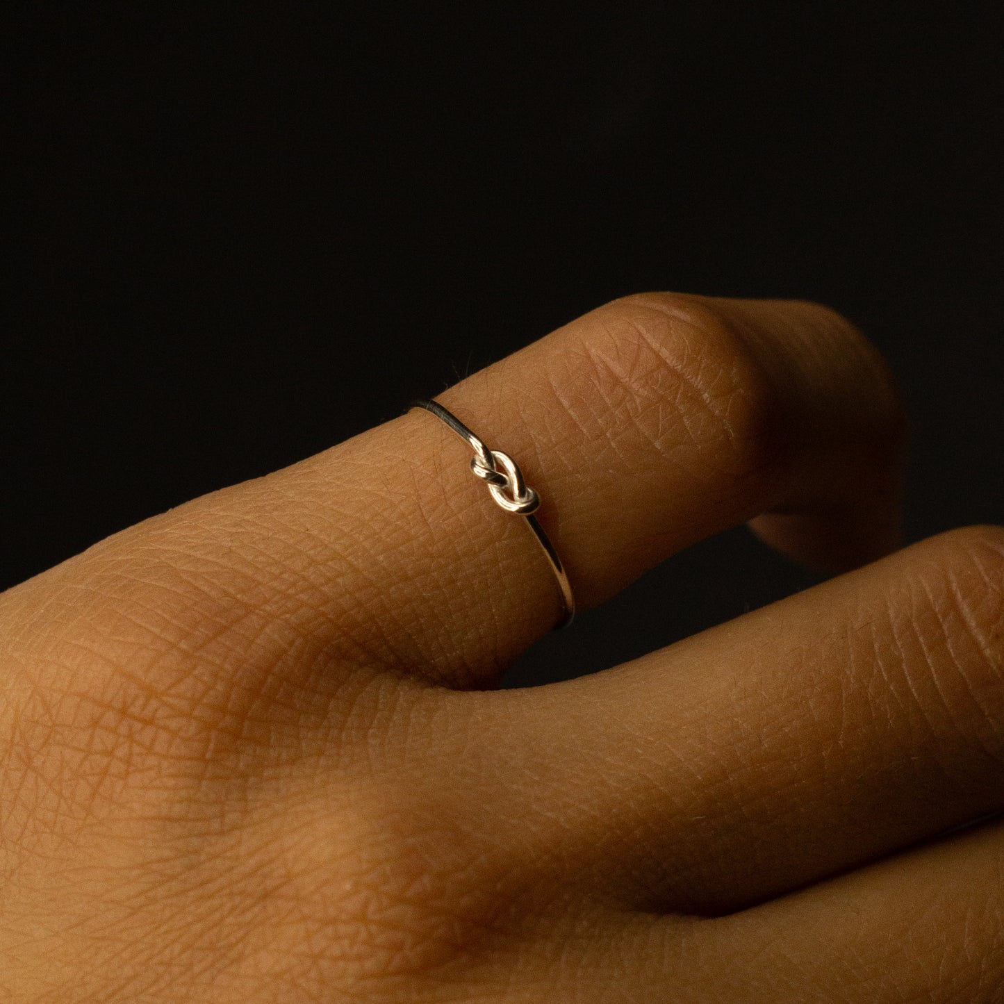 Anillo nudo infinito