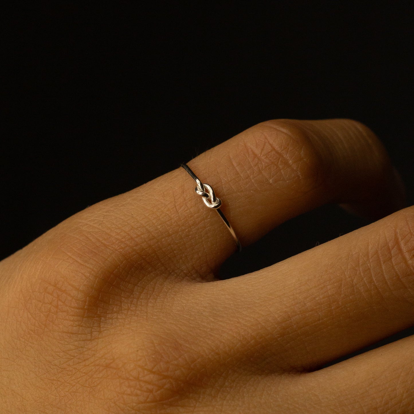 Anillo nudo infinito