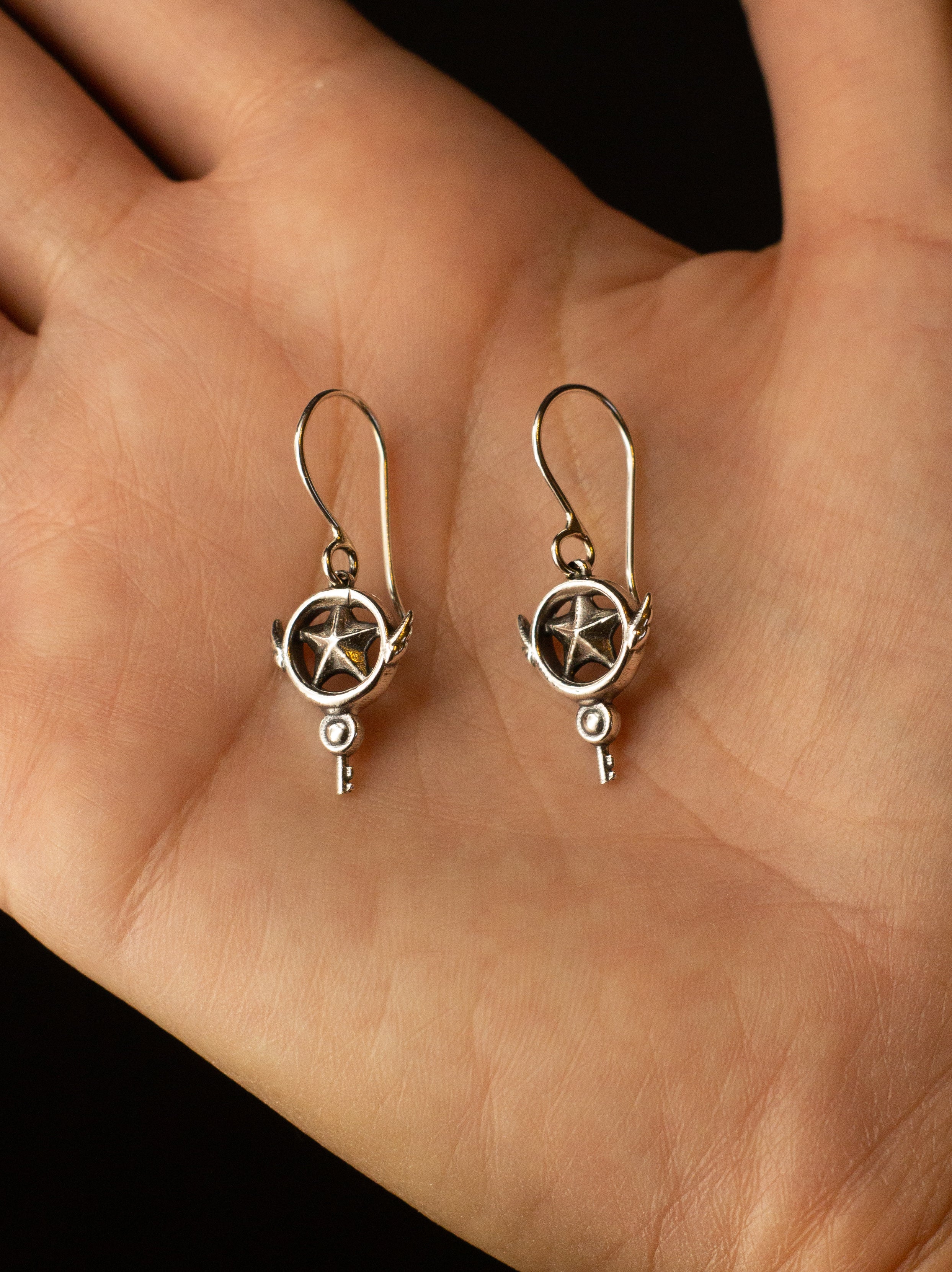 Key Par Eller Sakura Star Key (par de aros) – Shinju
